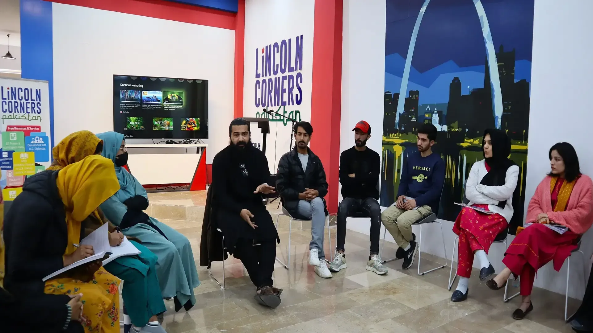 Lincoln Corner Gilgit Hosts Virtual Training on Digital Field Skills for Emerging Enumerators